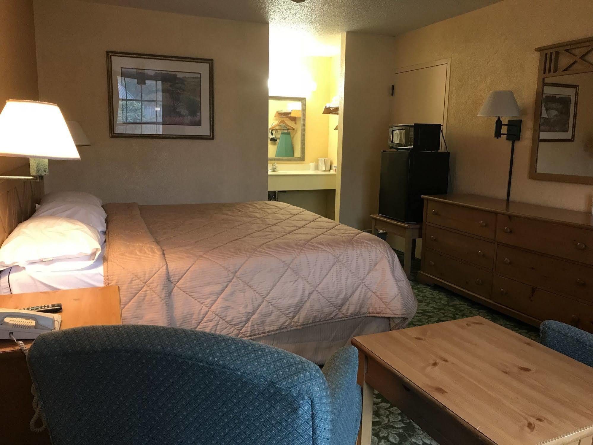 טלהאסי Seven Hills Suites I-10 מראה חיצוני תמונה